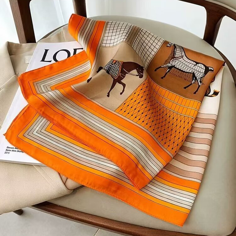 Luxury Horse Pattern Silk Squa – обзор и цена Luxury Bags Office