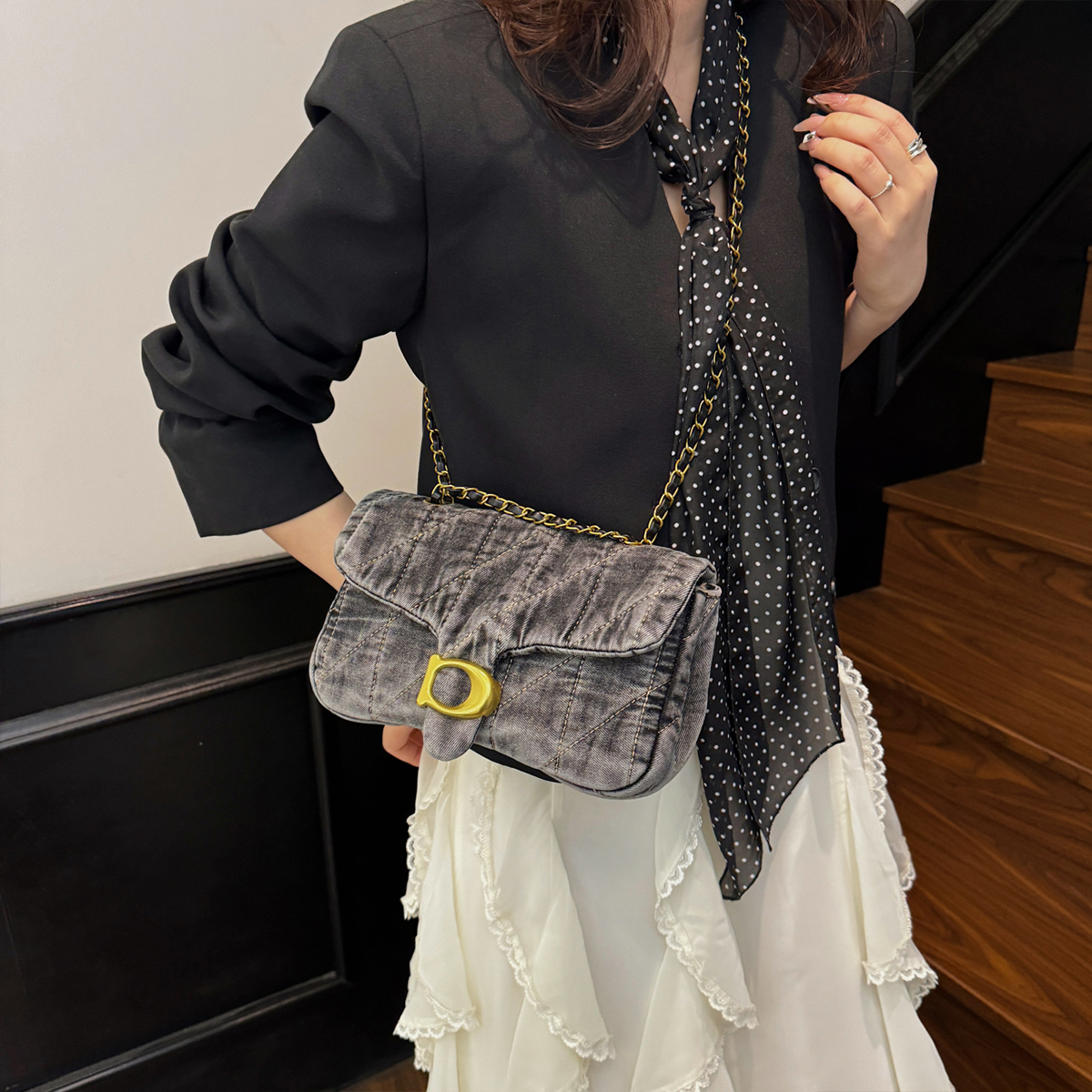 Hong Kong Style Retro Distress – обзор и цена Saddle Bag Distressed