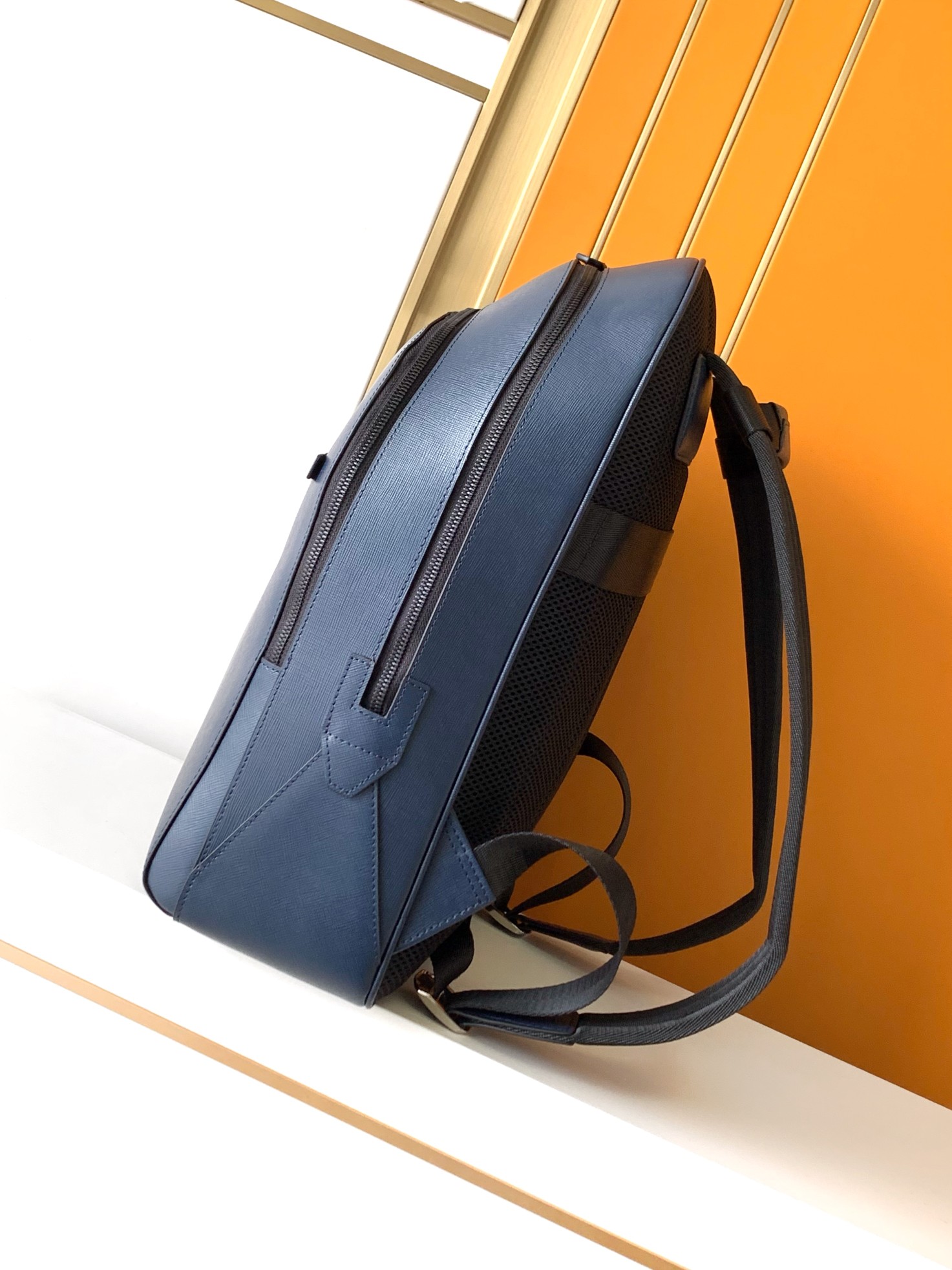 Bag  Classic Elegant Top-Grain – обзор и цена Genuine Leather Backpack