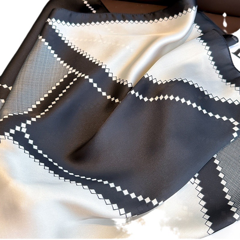 New Luxury Horse Pattern Silk  – обзор и цена Luxury Bags Office